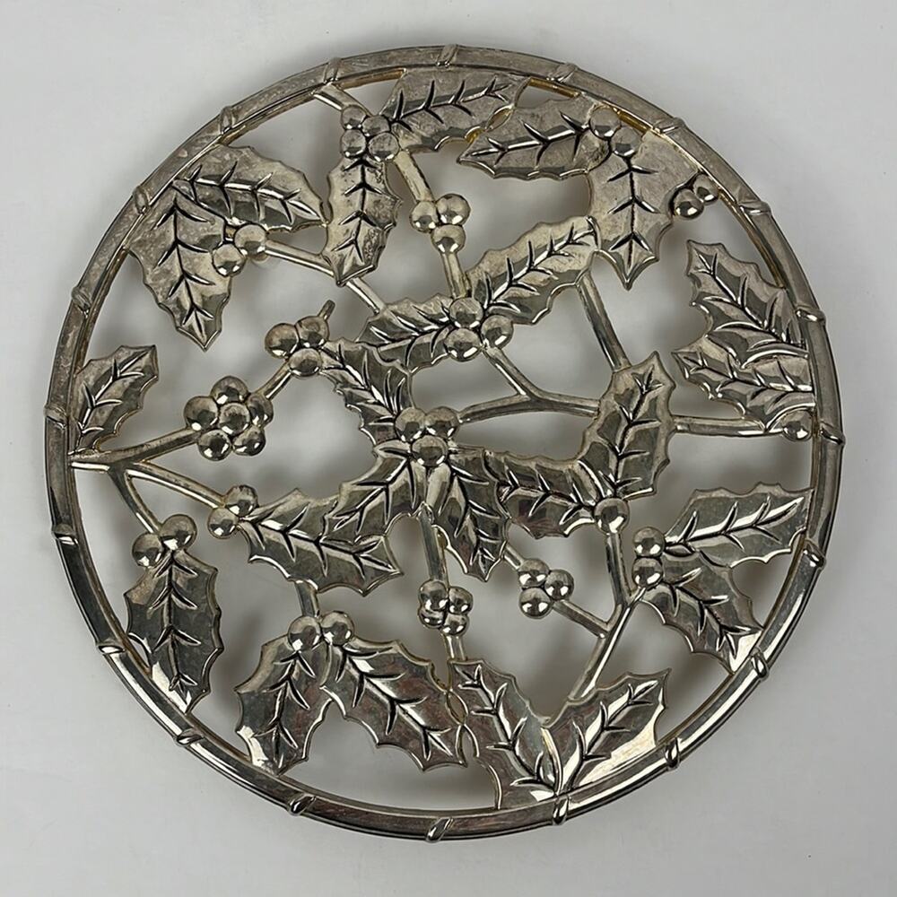 Holly and Berries Silvertone Trivet 9 inch Diameter Dinner Table Decor